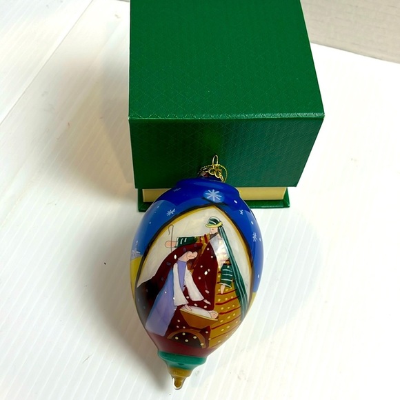 Pier 1 Imports hand painted ornament nativity 2018 - Picture 1 of 5
